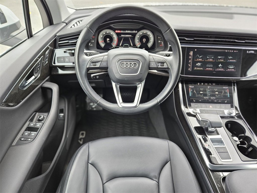 Used 2022 Audi Q7 3.0T Premium image 11