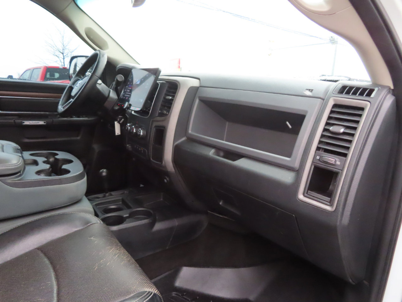 Used 2016 RAM 2500 Tradesman w/ Chrome Appearance Group image 49