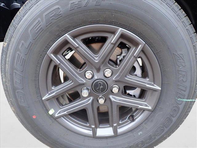 New 2025 Jeep Gladiator Sport AWD/4WD image 7