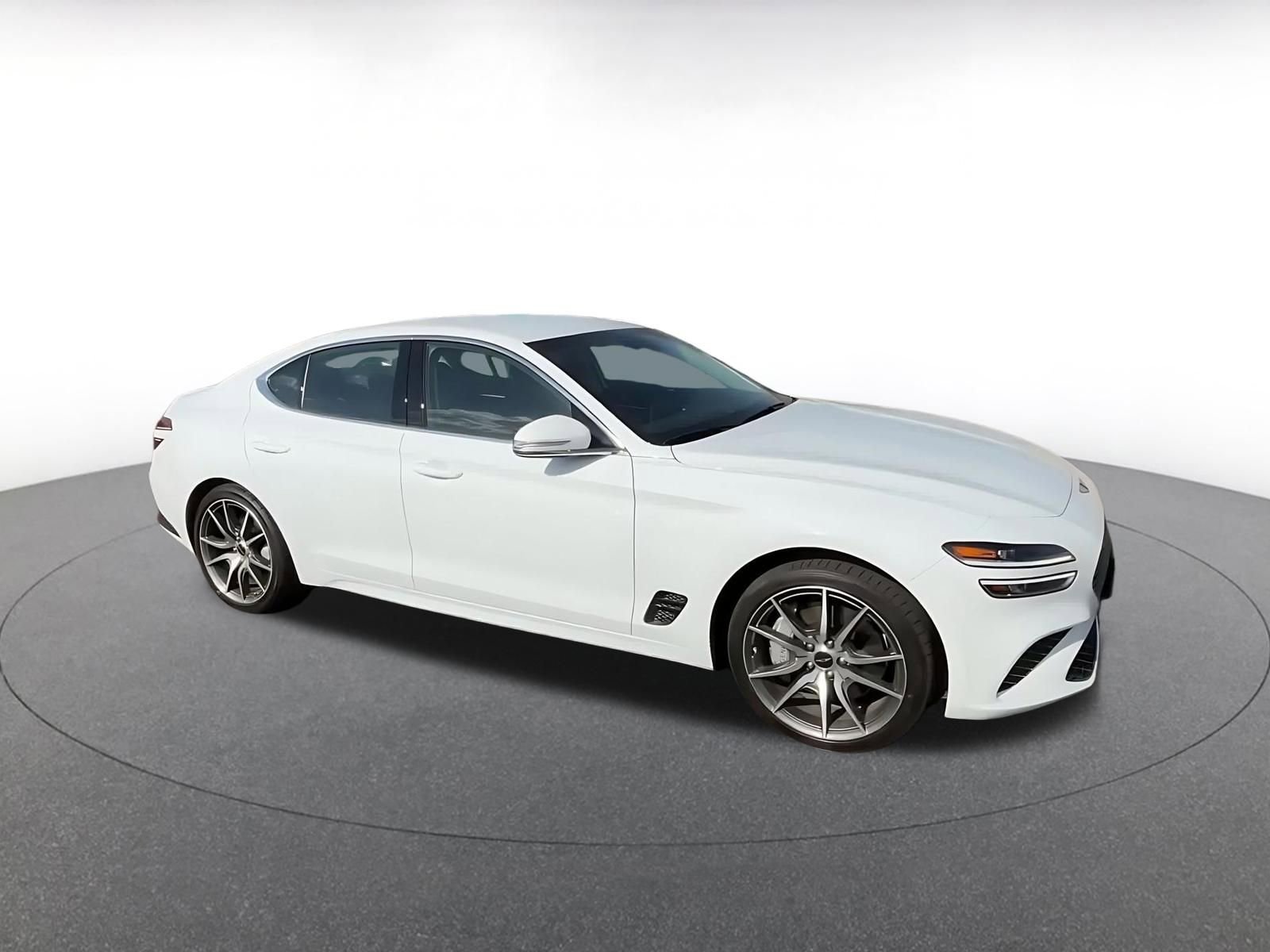 Used 2025 Genesis G70 2.5T video 2