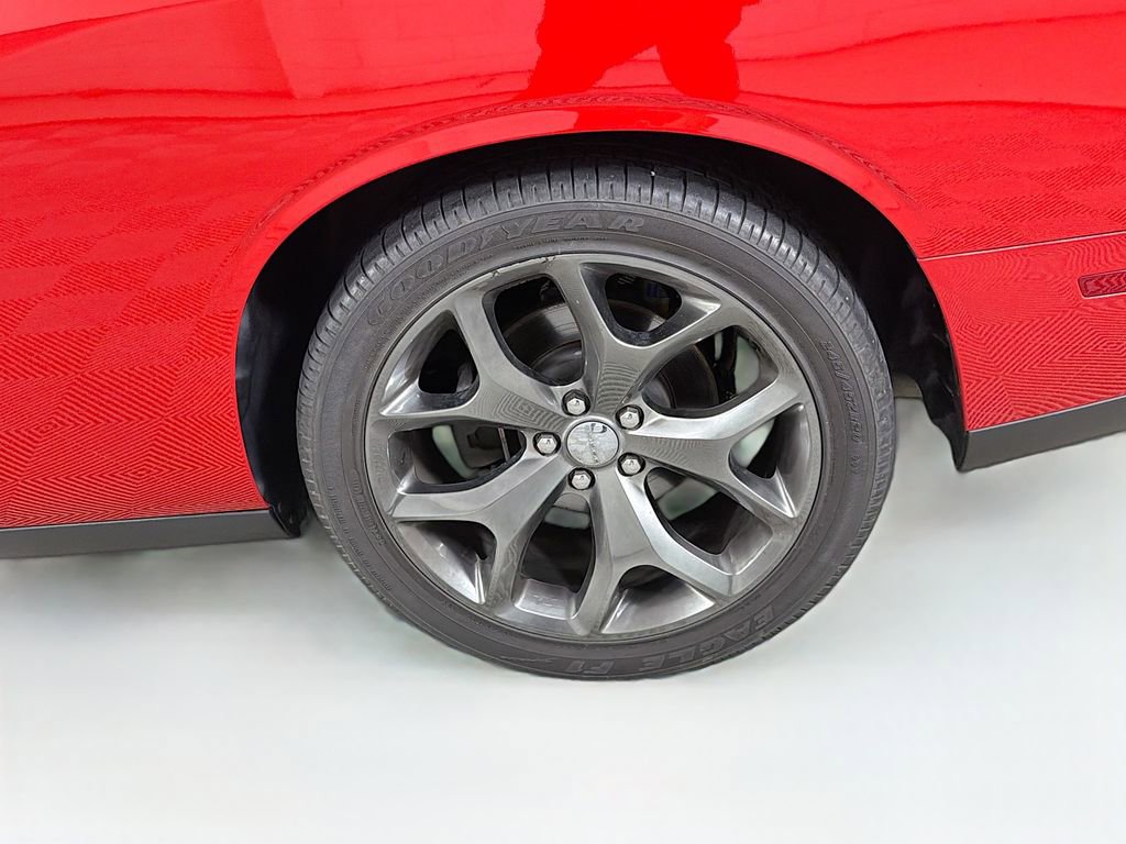 Used 2015 Dodge Challenger SXT Plus w/ Sound Group II RWD image 32