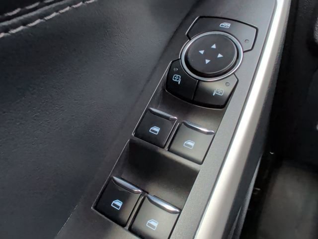 Certified 2023 Ford Explorer XLT image 28