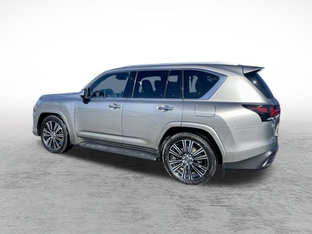 Used 2025 Lexus LX 600 4WD w/ Luxury Package image 5
