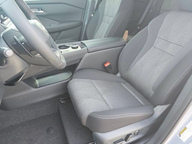 New 2026 Nissan Rogue SV w/ Cold Weather Package AWD/4WD image 21