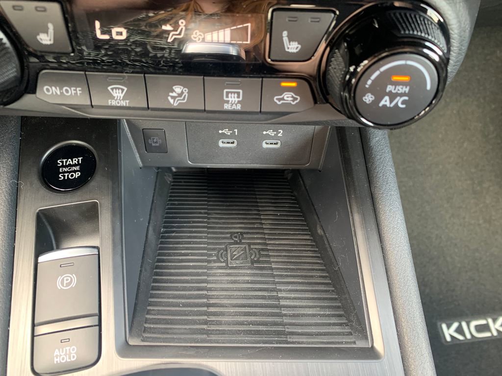 New 2026 Nissan Kicks SV w/ Charging Package FWD image 15