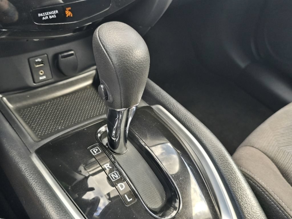Used 2016 Nissan Rogue S AWD/4WD image 29