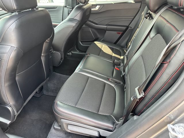 Used 2026 Ford Escape ST-Line AWD/4WD image 11