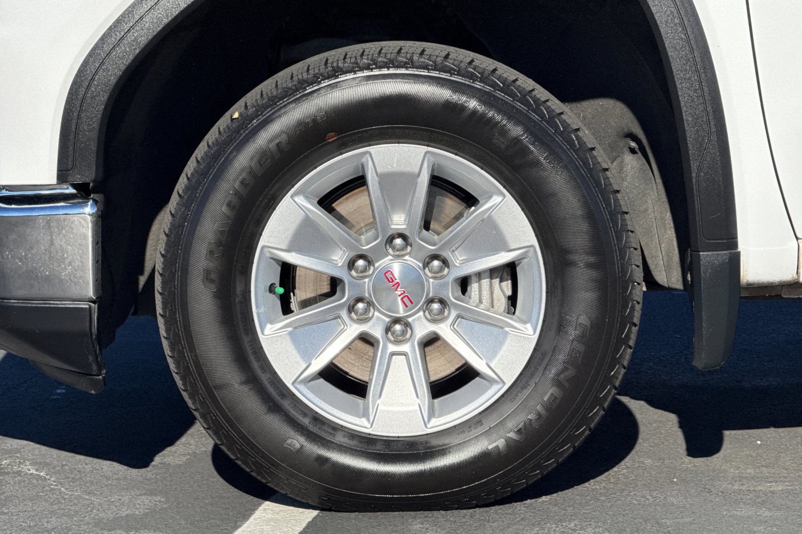 Used 2022 GMC Sierra 1500 SLE image 34