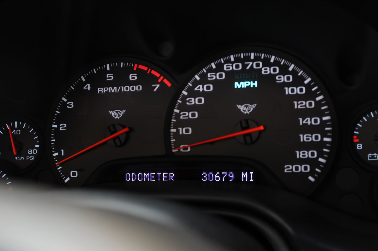 Used 2004 Chevrolet Corvette Convertible w/ Preferred Equipment Group image 26