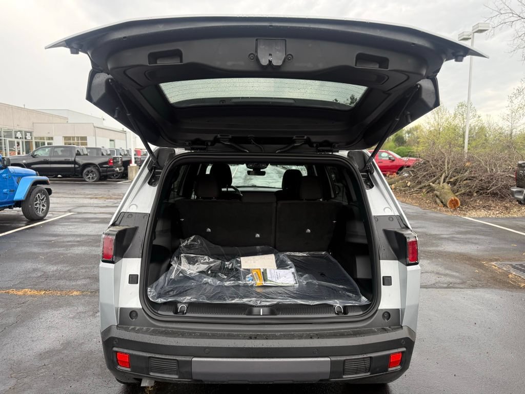 New 2026 Jeep Cherokee Laredo AWD/4WD image 37