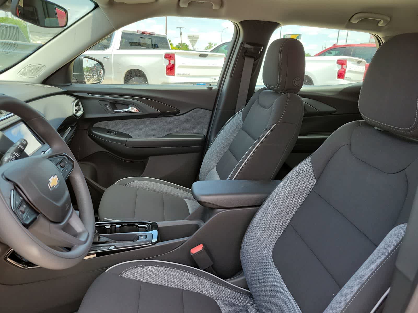 Used 2023 Chevrolet TrailBlazer LS AWD/4WD image 19