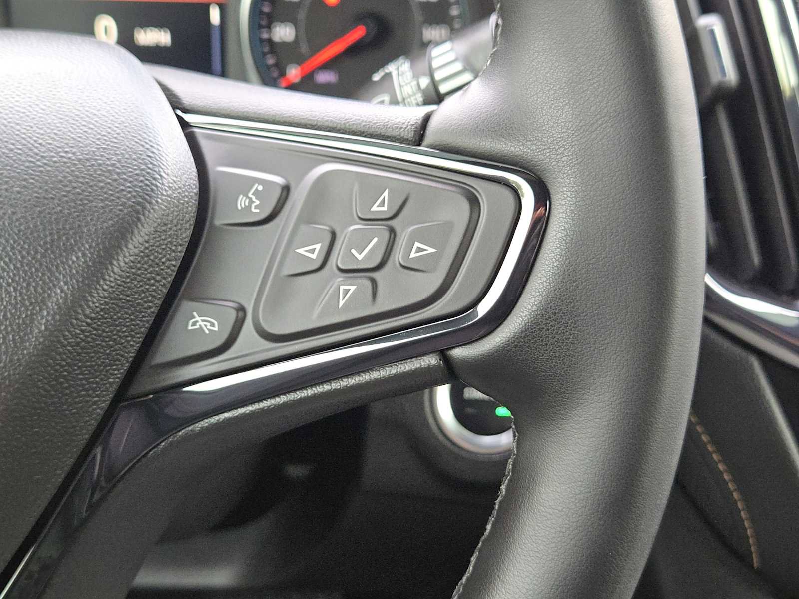 Certified 2024 Chevrolet Equinox Premier image 28