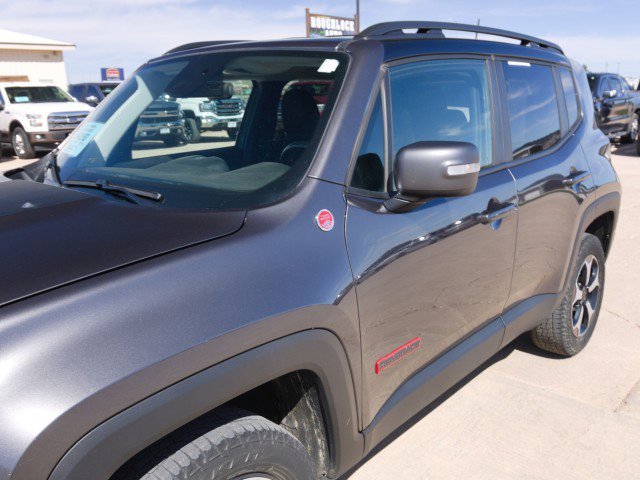 Used 2019 Jeep Renegade Trailhawk w/ Cold Weather Group II AWD/4WD image 7