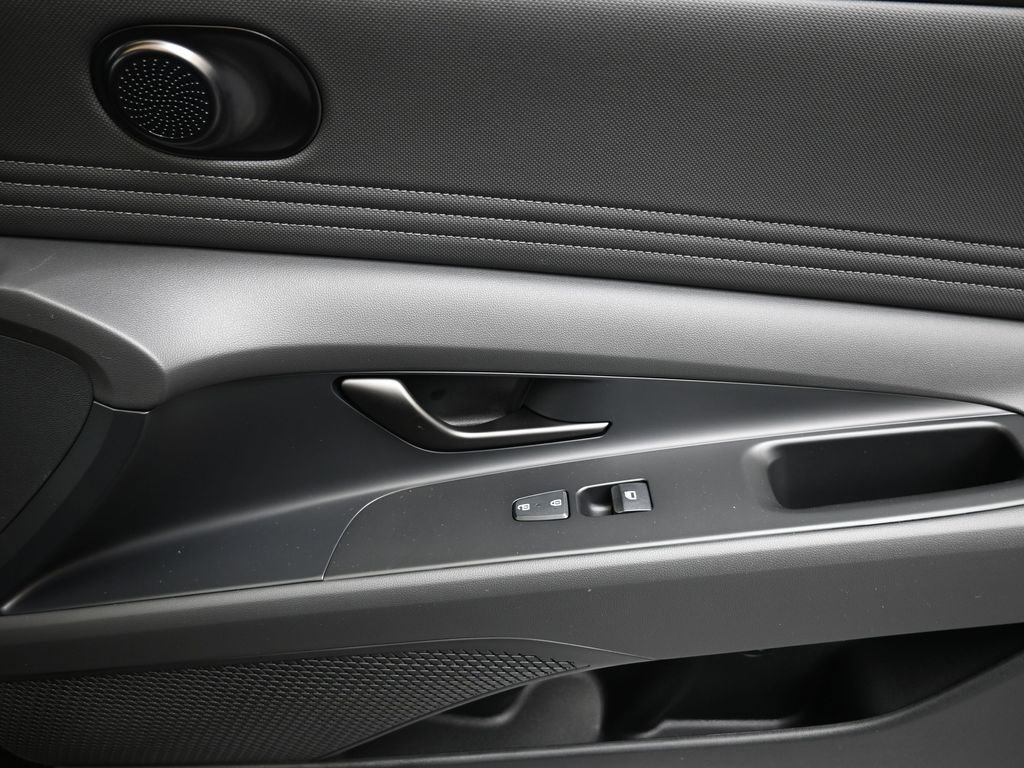 New 2026 Hyundai Elantra SEL Sport image 11