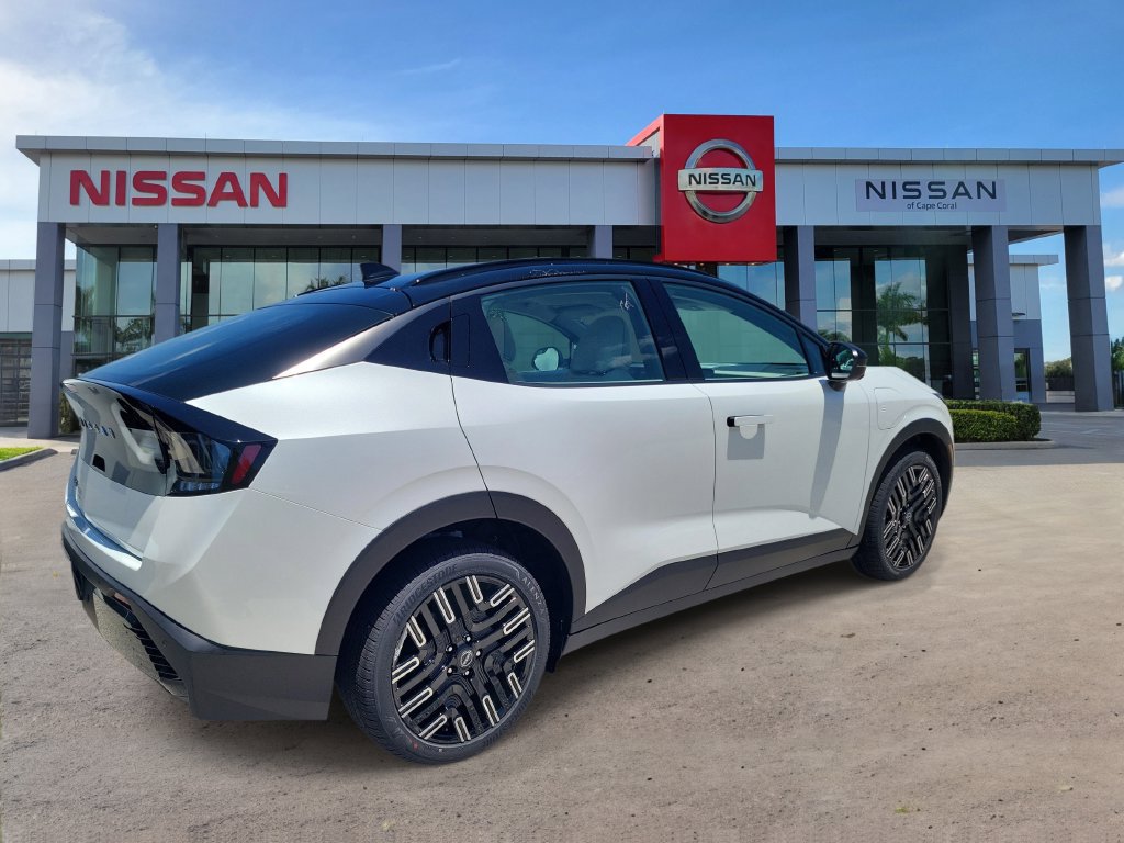 New 2026 Nissan Leaf Platinum+ FWD image 2