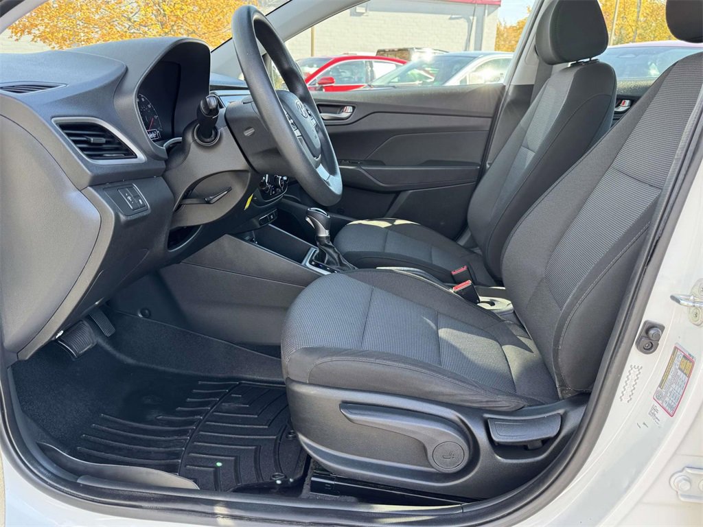 Used 2021 Hyundai Accent SE image 19