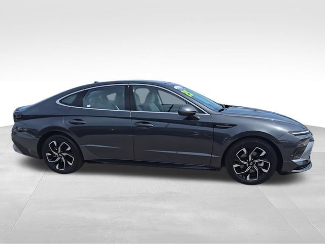 Used 2025 Hyundai Sonata SEL AWD/4WD image 9