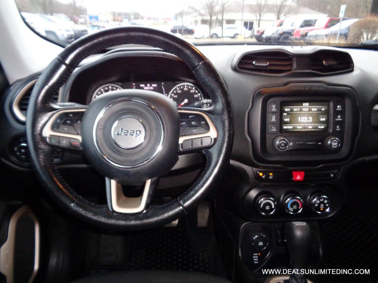 Used 2017 Jeep Renegade Latitude w/ Cold Weather Group image 11