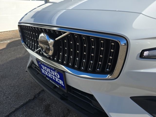 Certified 2025 Volvo V60 B5 Cross Country Plus image 14