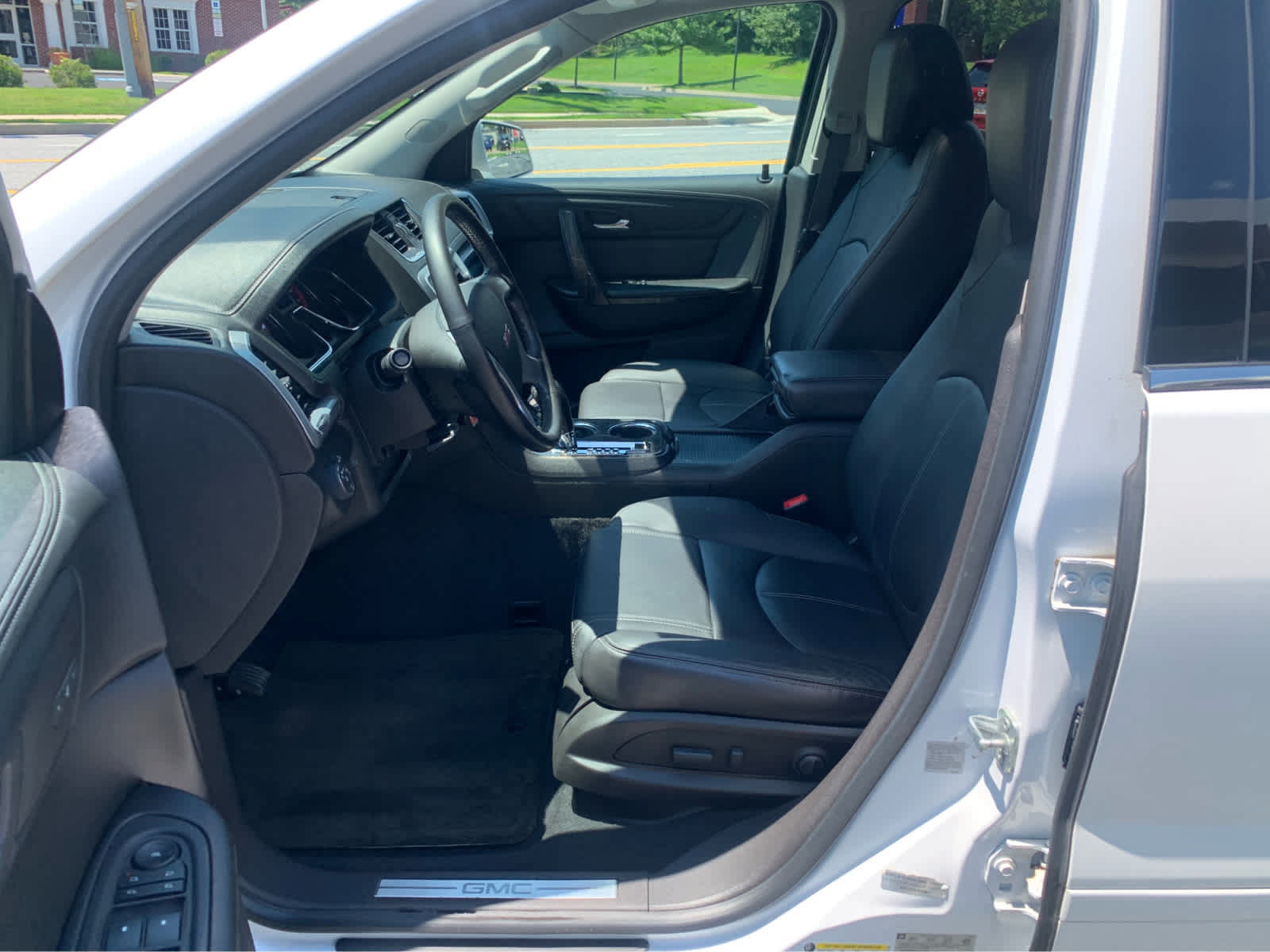 Used 2017 GMC Acadia Limited SLT AWD/4WD image 12