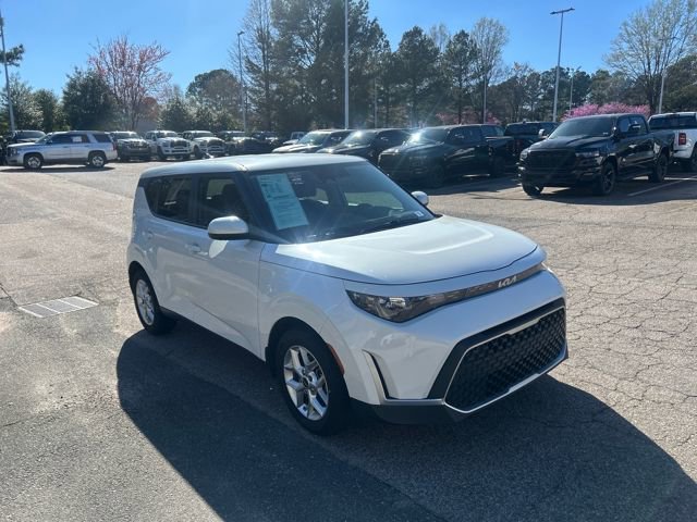Used 2023 Kia Soul LX w/ LX Technology Package image 34