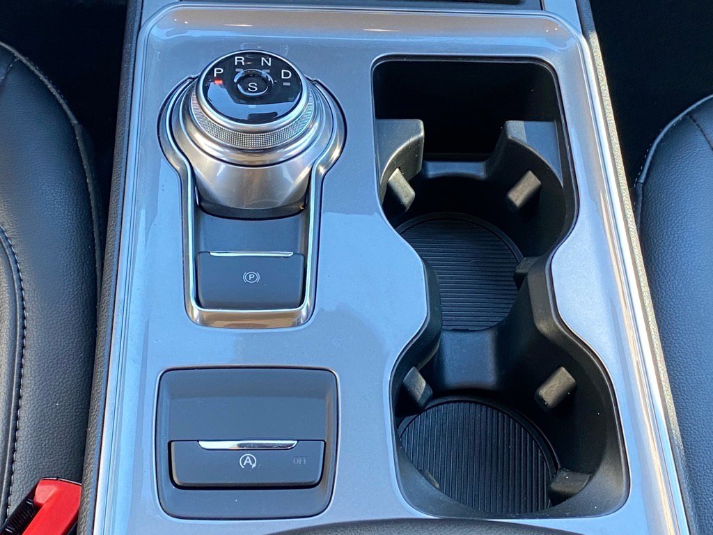 Certified 2024 Ford Edge SEL image 8