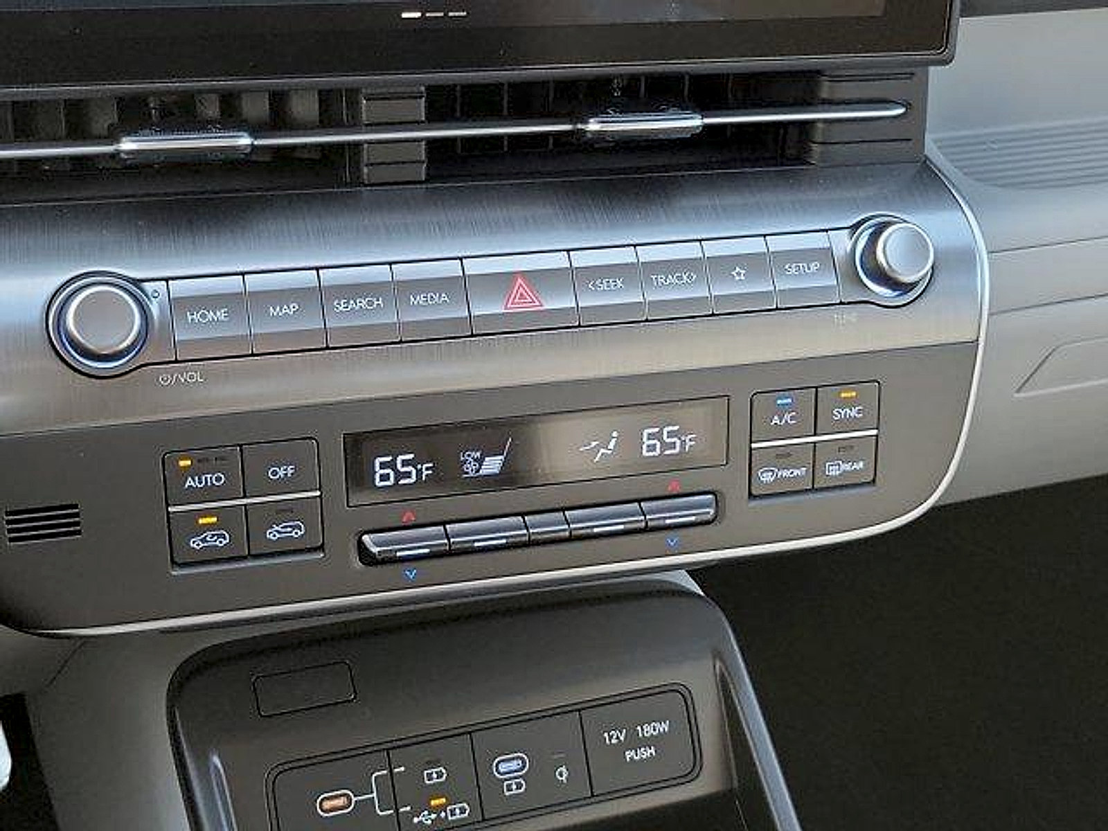 Used 2024 Hyundai Kona Limited FWD image 28