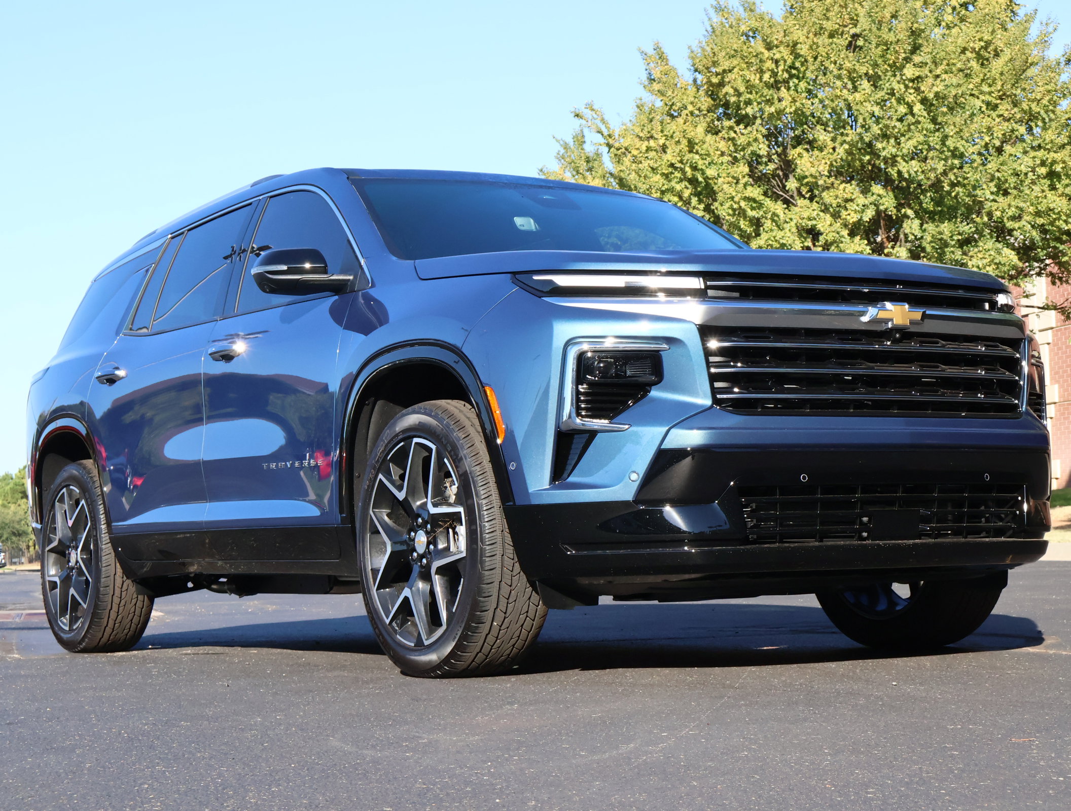 New 2026 Chevrolet Traverse High Country w/ LPO, Floor Liner Package