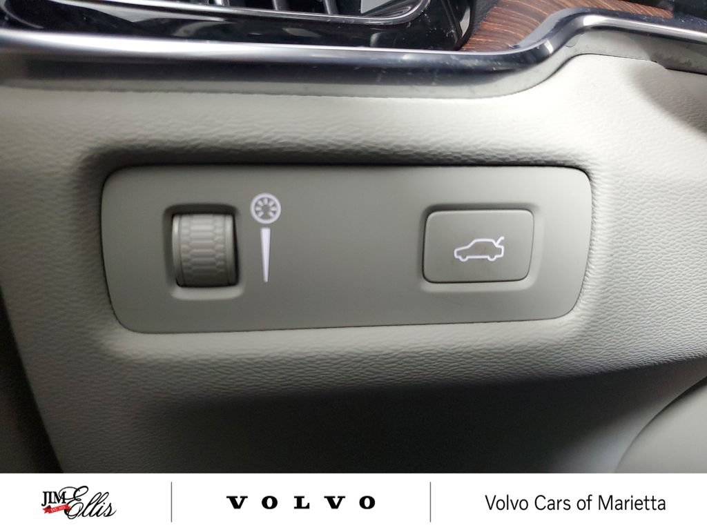 Used 2021 Volvo S60 T5 Momentum w/ Climate Package FWD image 35