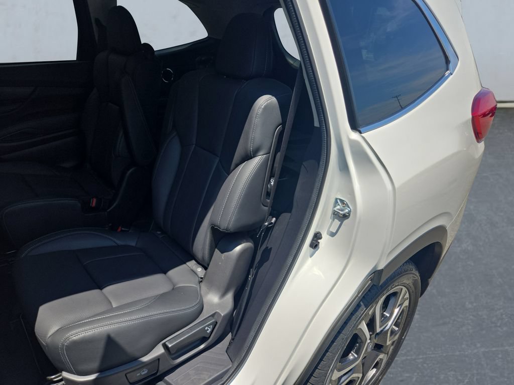 Used 2025 Subaru Ascent Limited w/ Popular Package #2 AWD/4WD image 13