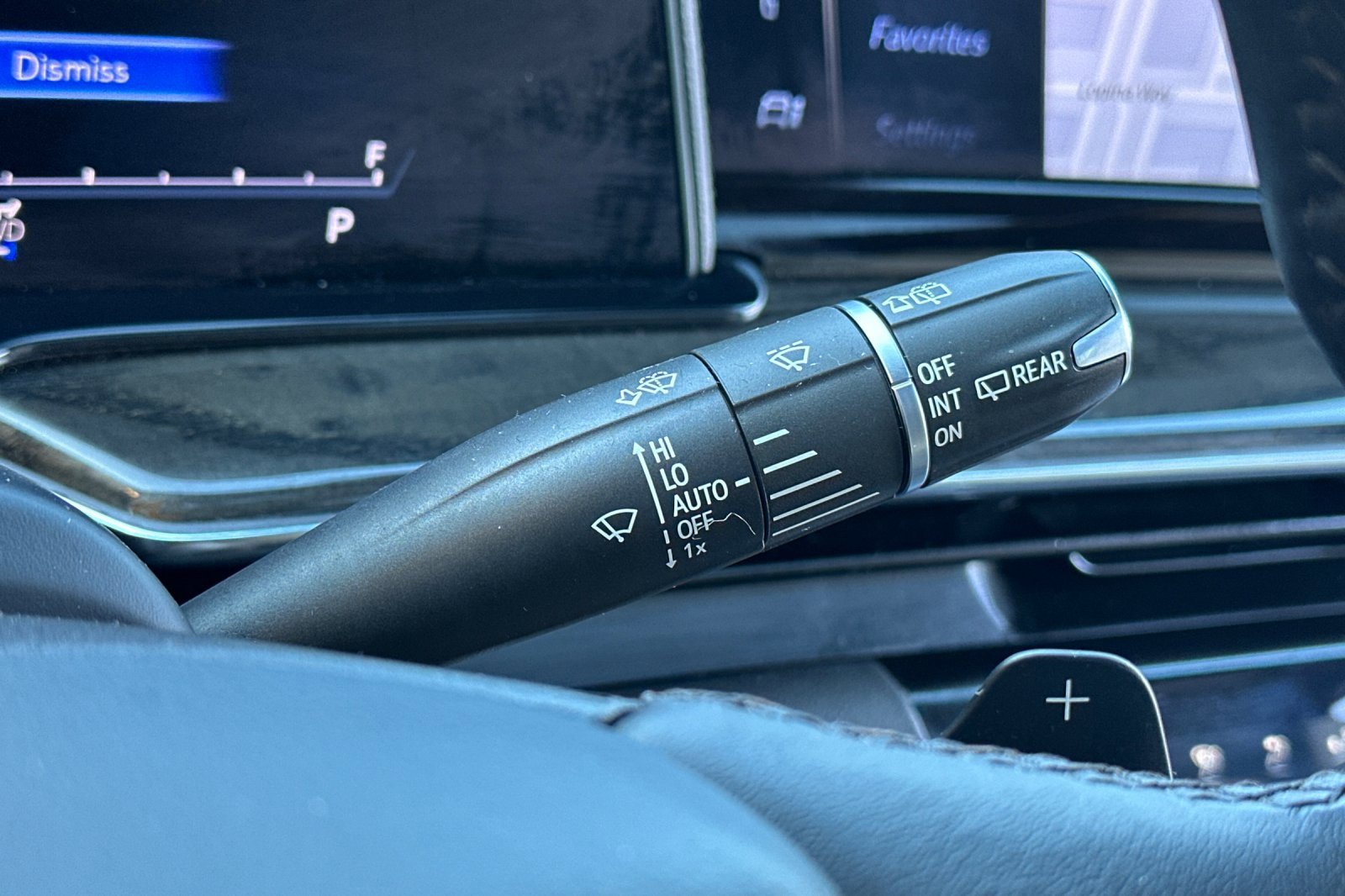 Certified 2024 Cadillac Escalade Premium Luxury image 38