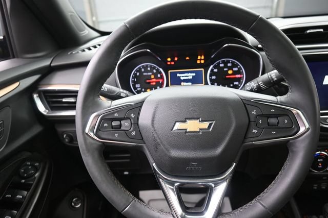 Used 2023 Chevrolet TrailBlazer ACTIV w/ Sun and Liftgate Package AWD/4WD image 8