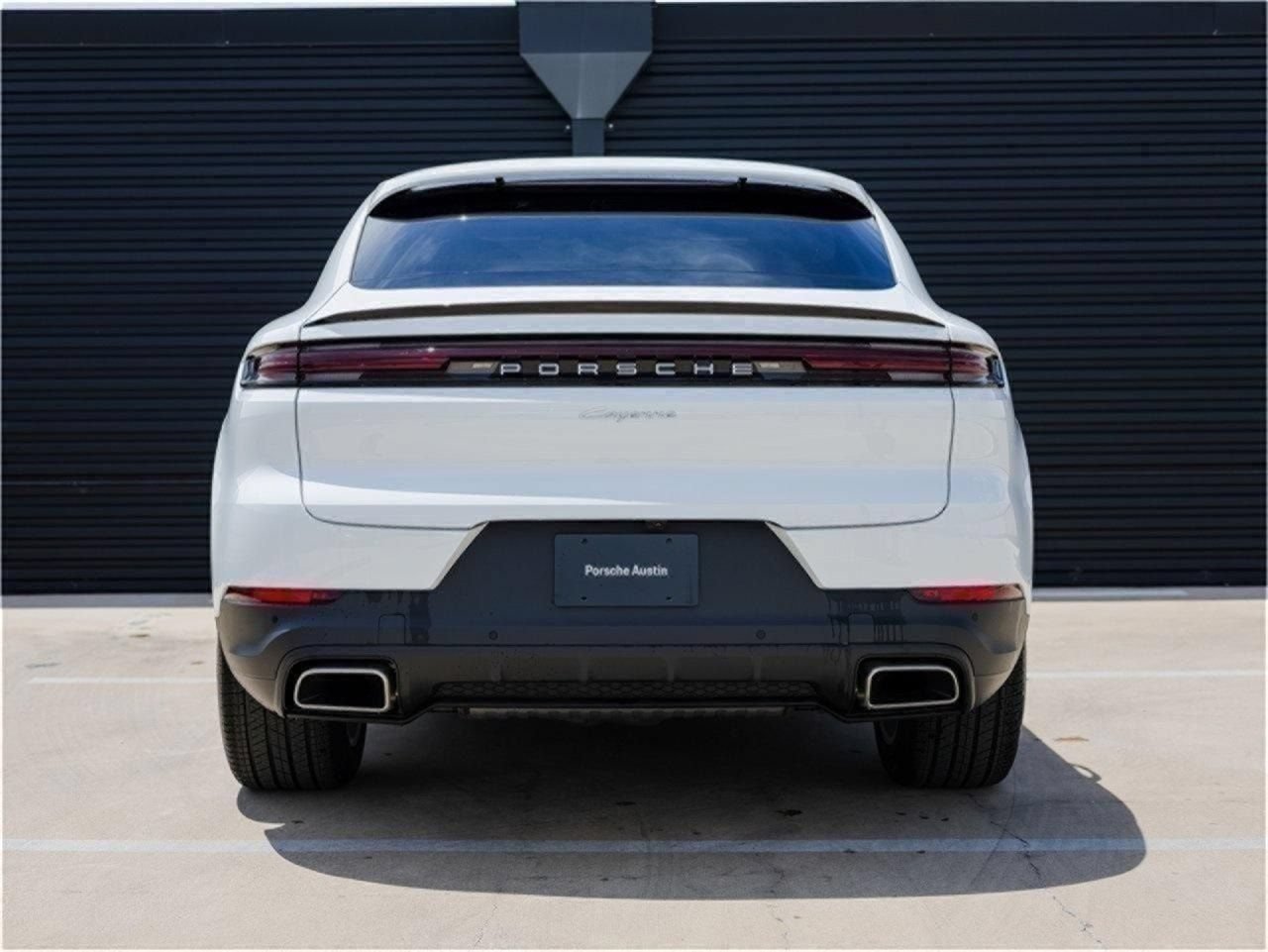 Certified 2025 Porsche Cayenne Coupe AWD/4WD image 6