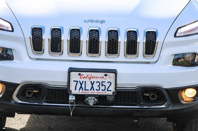 Used 2017 Jeep Cherokee Limited w/ Luxury Group image 7