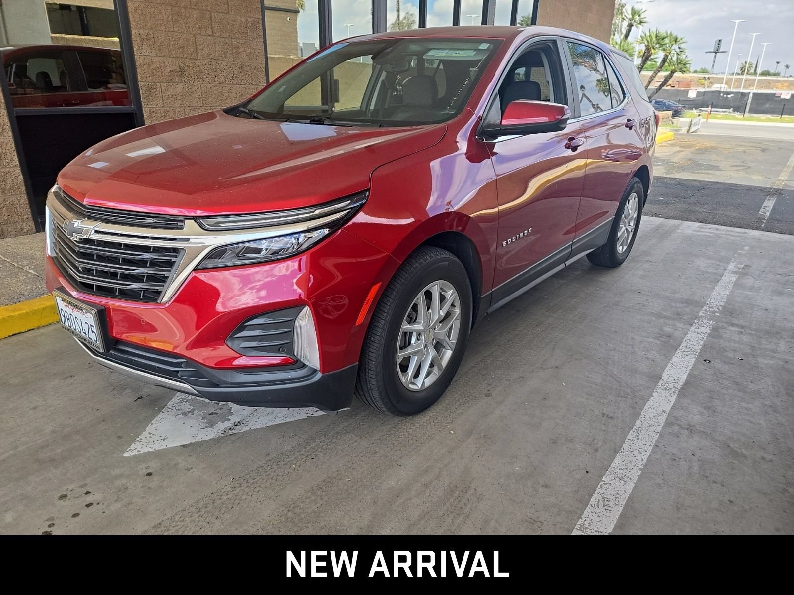 Certified 2022 Chevrolet Equinox LT FWD image 1