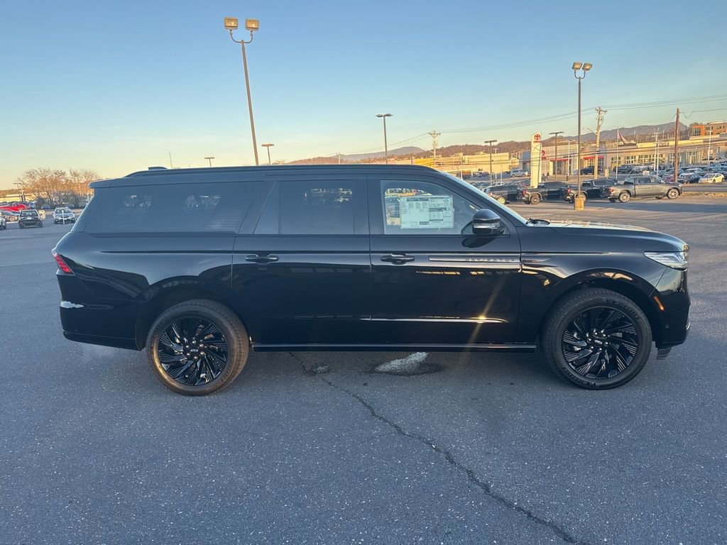 New 2025 Lincoln Navigator L Reserve w/ Jet Appearance Package image 6