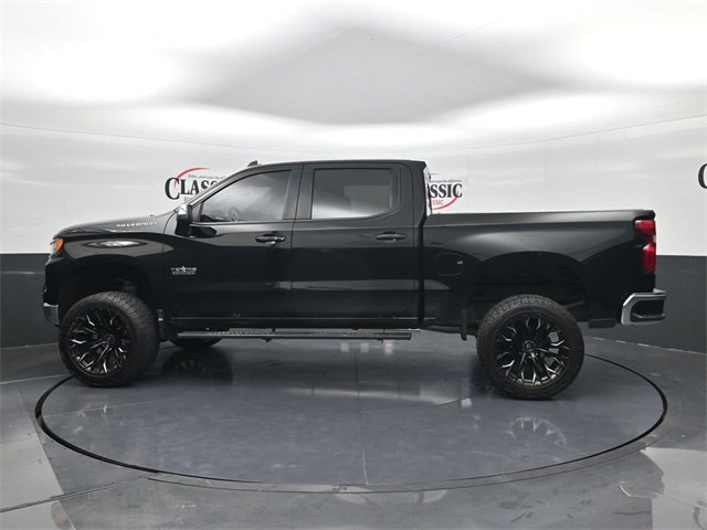 Used 2022 Chevrolet Silverado 1500 LT w/ Texas Edition Plus image 2
