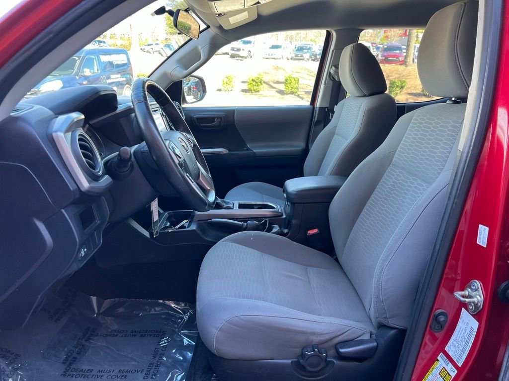 Used 2016 Toyota Tacoma SR5 image 10