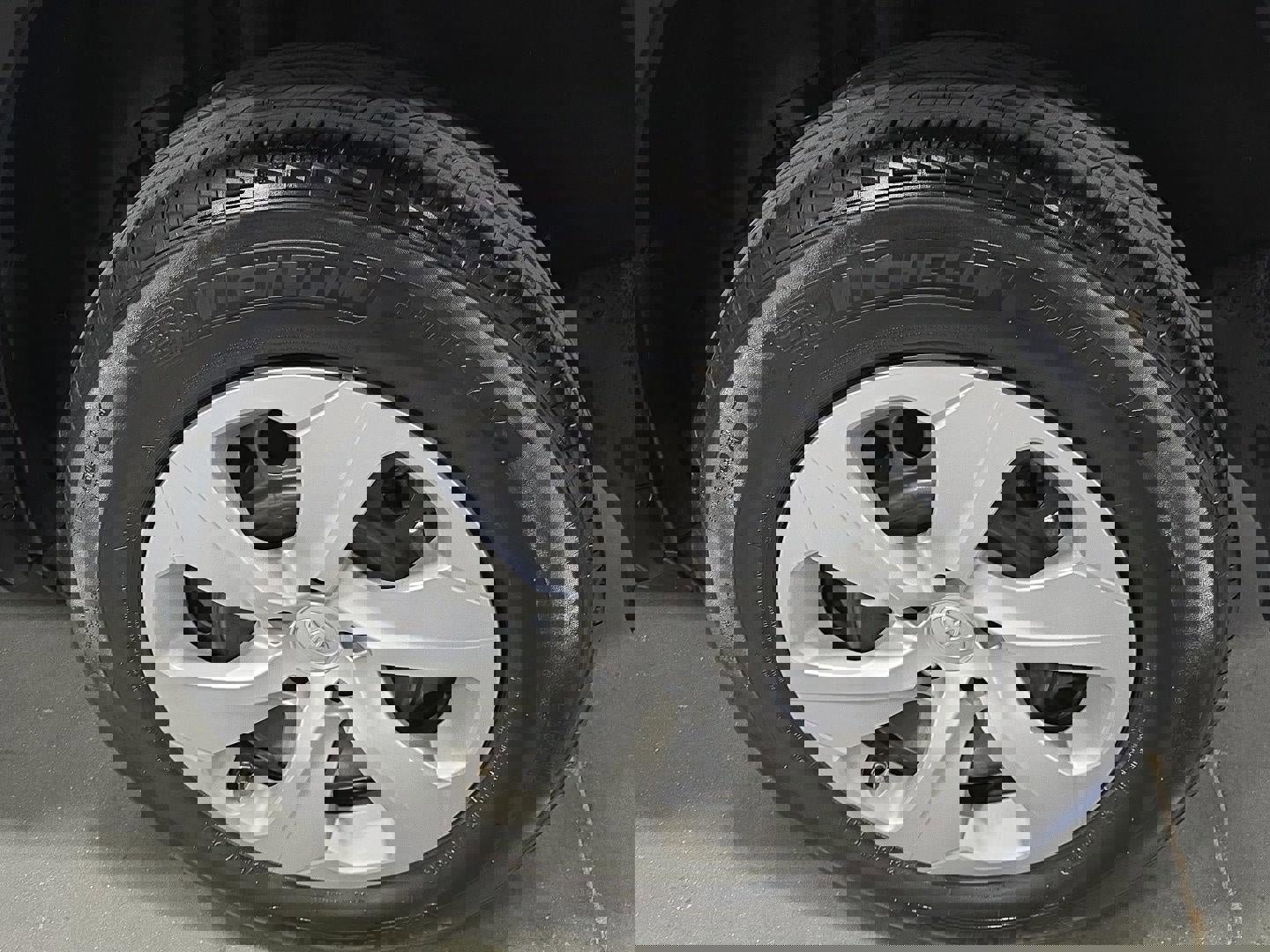 Used 2024 Toyota RAV4 LE image 24