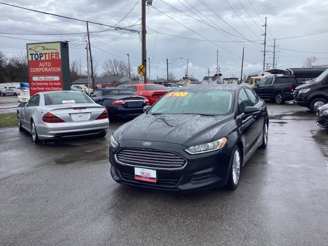 Used 2013 Ford Fusion SE image 1