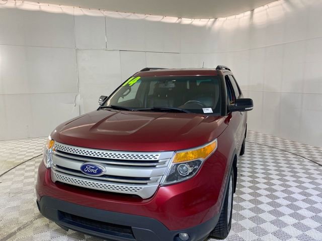 Used 2014 Ford Explorer XLT w/ Equipment Group 202A AWD/4WD image 20