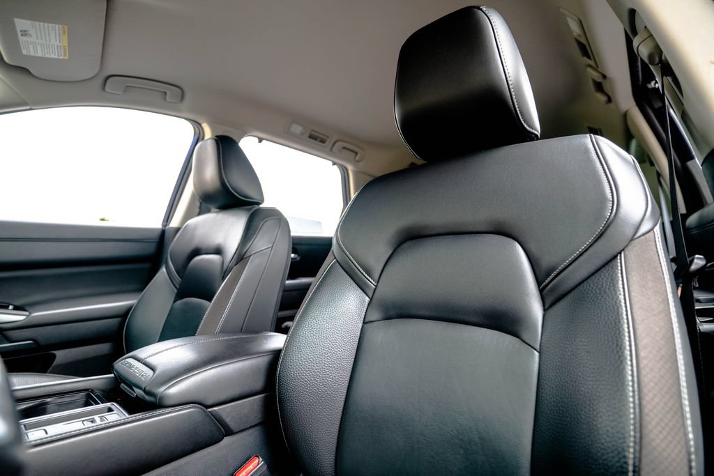 Used 2023 Nissan Pathfinder SL FWD image 6