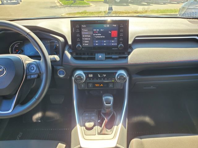 Used 2022 Toyota RAV4 SE image 15