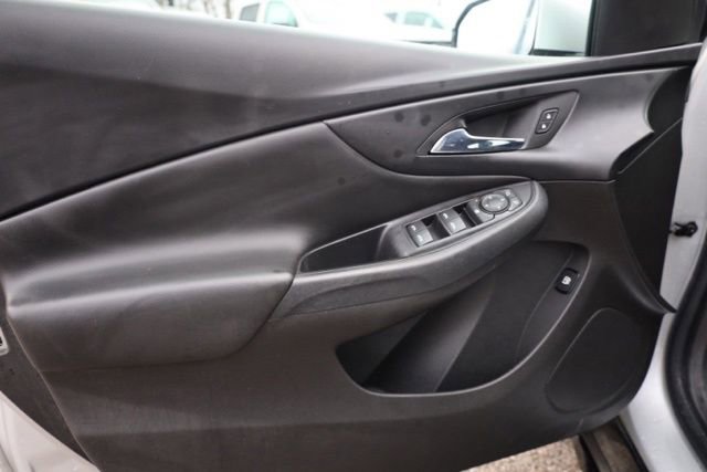 Used 2017 Chevrolet Volt LT w/ Comfort Package image 18