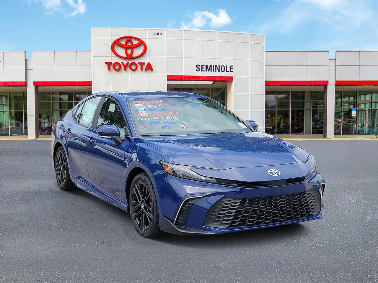 Used 2026 Toyota Camry SE FWD image 2