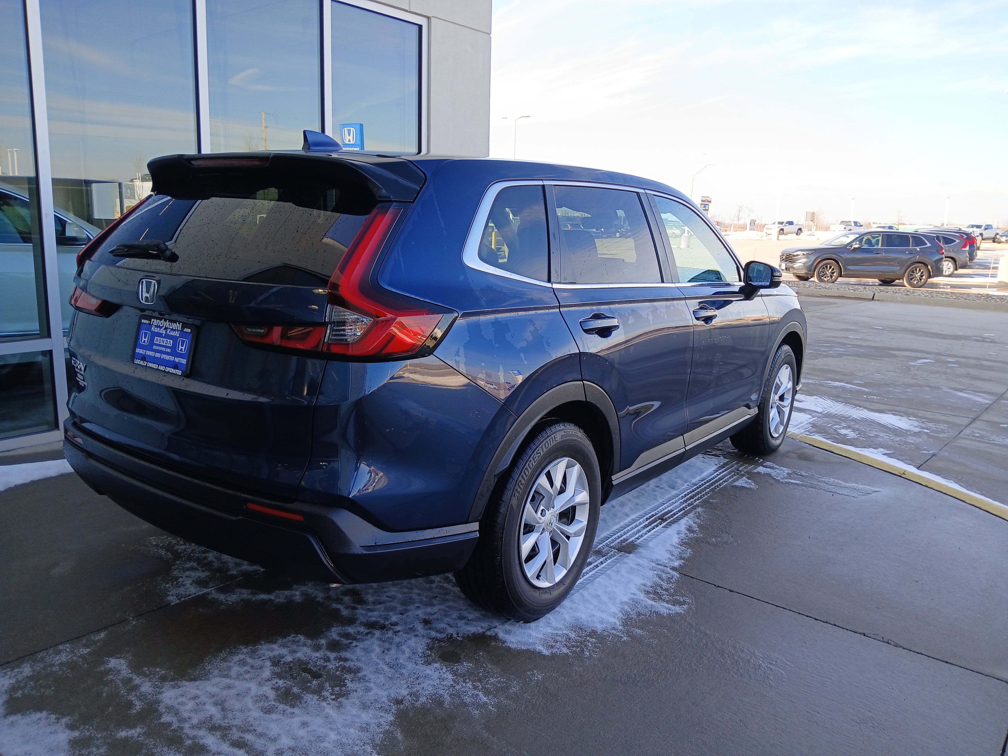 Used 2025 Honda CR-V LX image 7