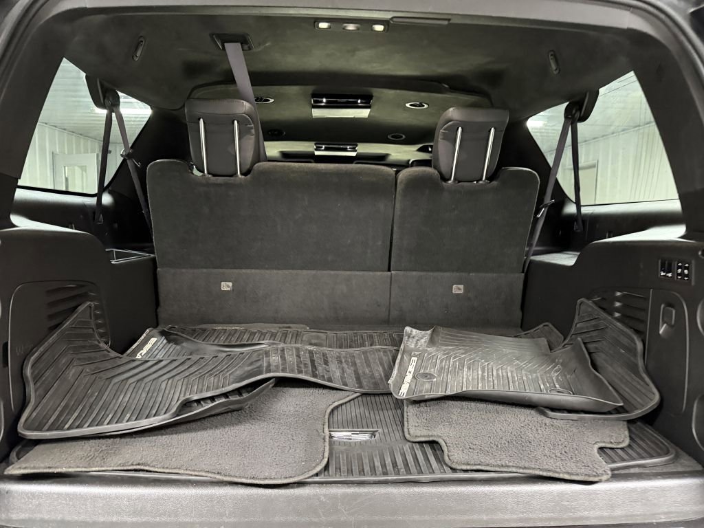 Used 2016 Cadillac Escalade ESV Platinum image 32