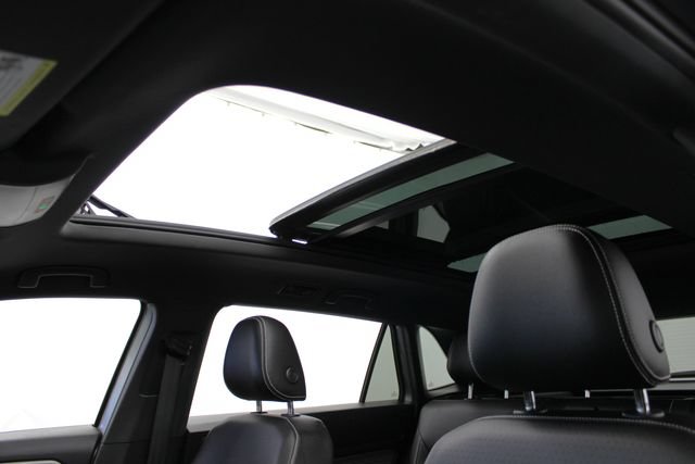 Used 2023 Volkswagen Atlas Cross Sport SE w/ Panoramic Sunroof Package AWD/4WD image 29