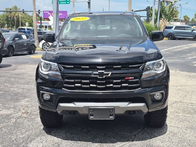 Used 2022 Chevrolet Colorado Z71 w/ Z71 Midnight Edition AWD/4WD image 2