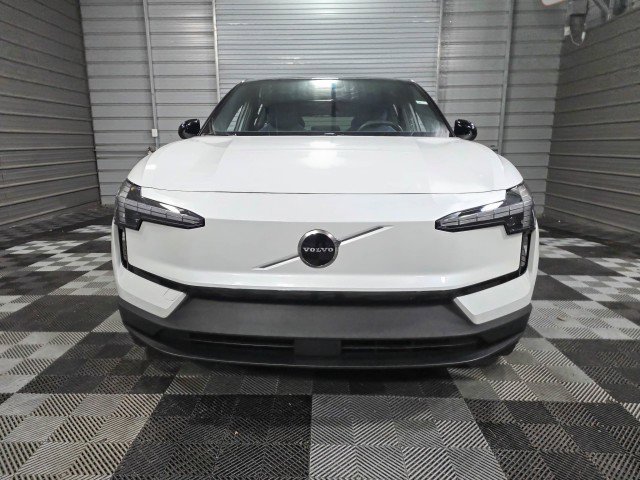Used 2025 Volvo EX30 Plus video 3